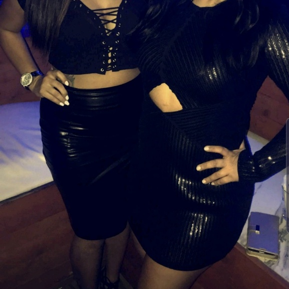 Dress - Picture 5 of 5